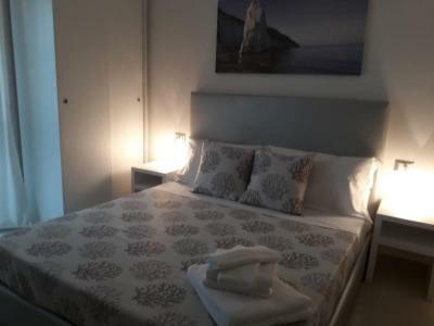 Accanto A Te - Charme Rooms В'єсте Екстер'єр фото