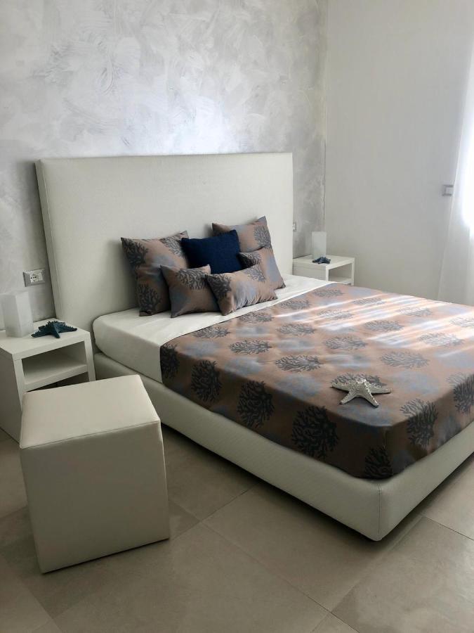 Accanto A Te - Charme Rooms В'єсте Екстер'єр фото