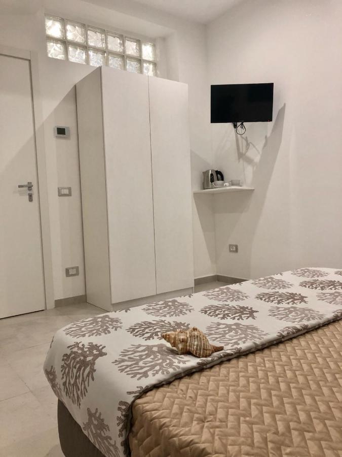 Accanto A Te - Charme Rooms В'єсте Екстер'єр фото